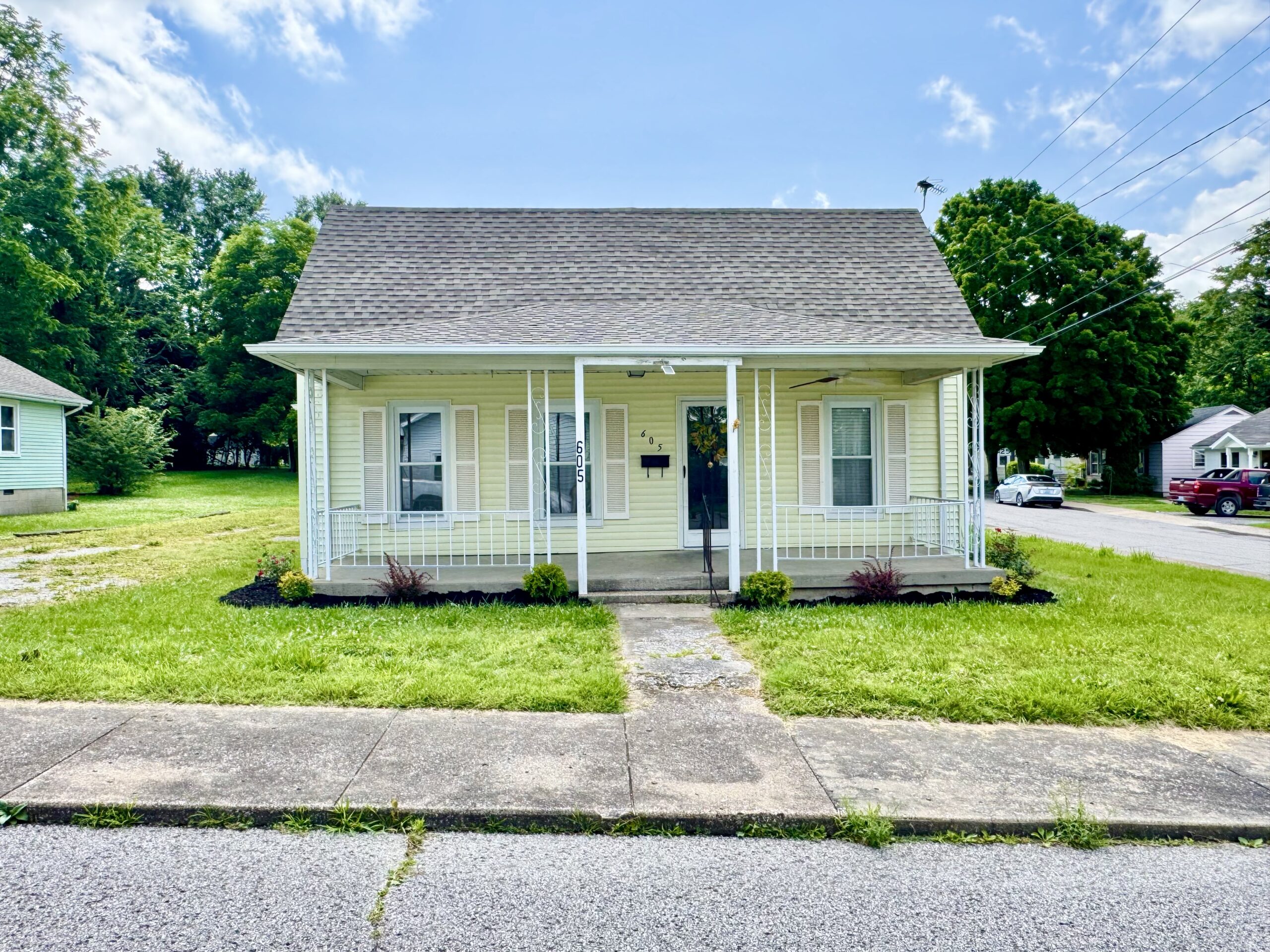 605 Baxter Avenue Madisonville, KY 42431