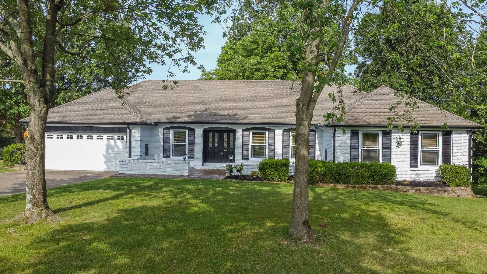 1725 Lomond Drive, Madisonville, KY 42431