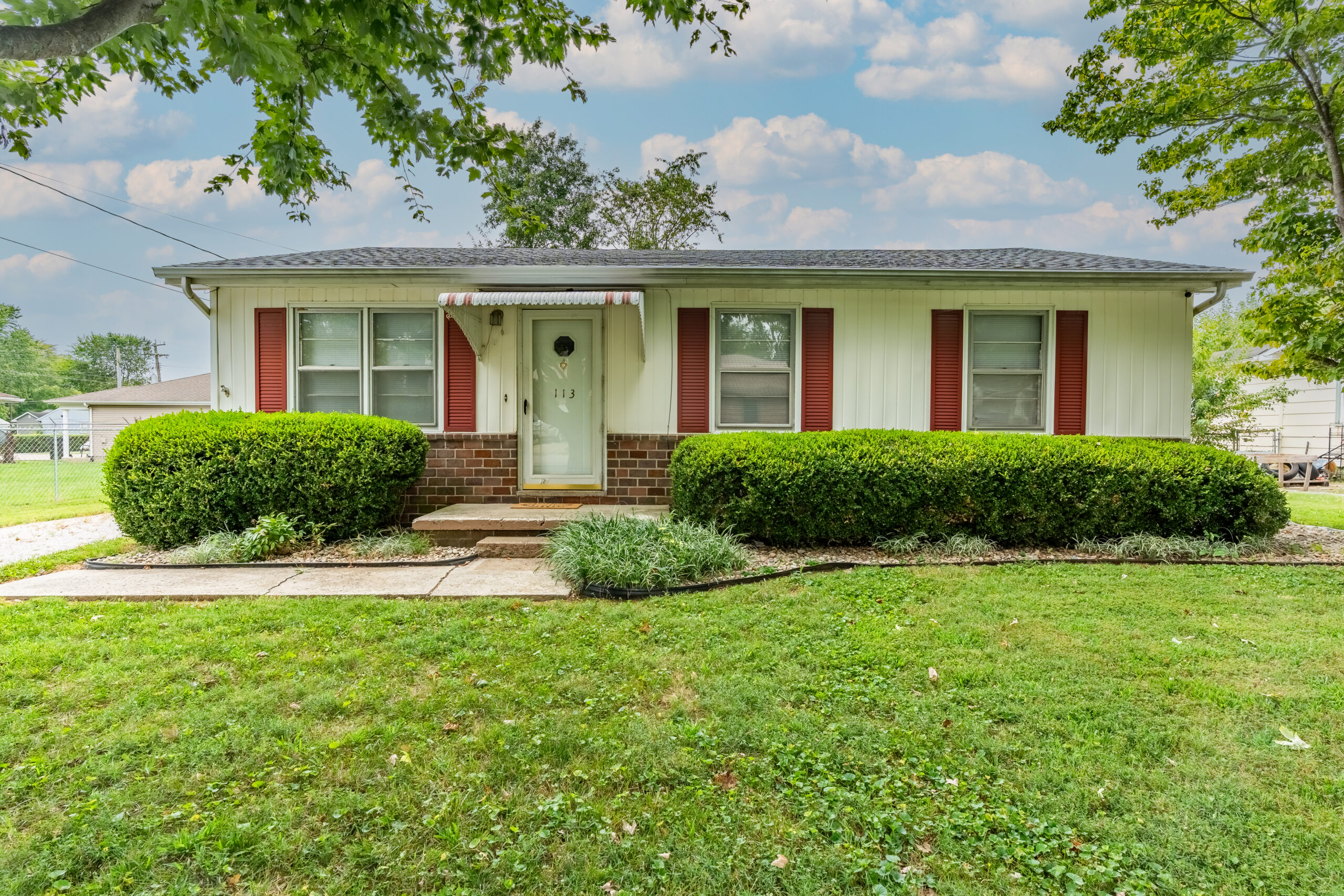 113 Paulette Court. Hopkinsville, KY 42240