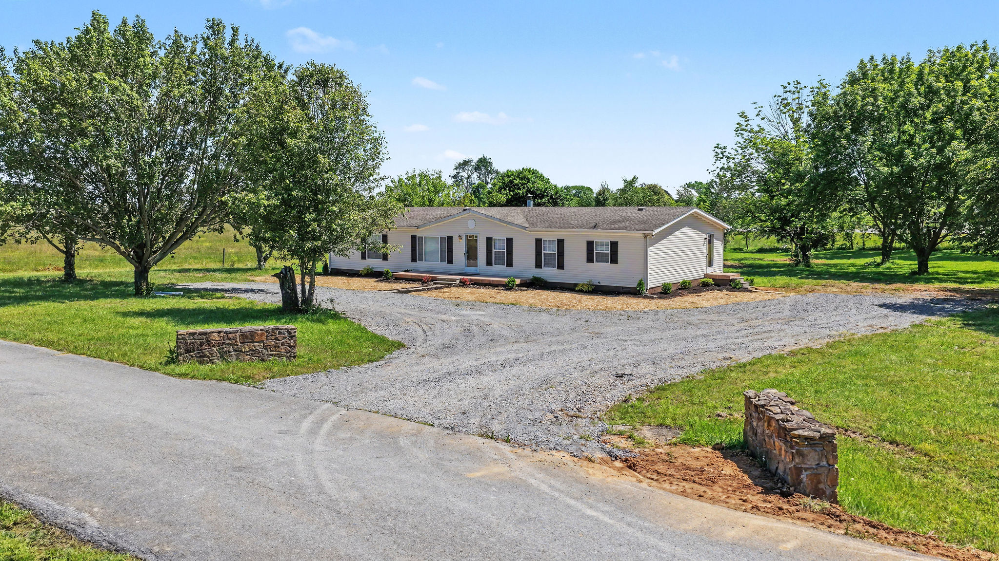 210 Moe Lane Elkton, KY 42240